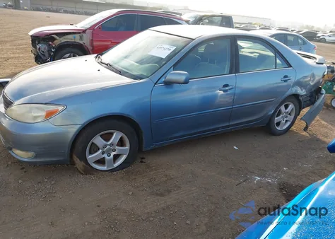 2004 Toyota Camry Se V6 z USA, uszkodzony, nr VIN 4T1BA32K04U009913